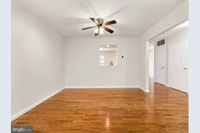 13824 Bridlington Court, Centreville, VA 20120 - Photo 6