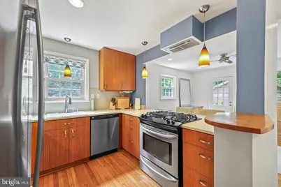 600 John Marshall Drive NW, Vienna, VA 22180 - Photo 14