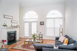 13079 Greg Roy Ln, Herndon, VA 20171 - Photo 12