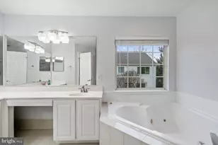 8648 Royal Worcester Ln, Fairfax, VA 22031 - Photo 28
