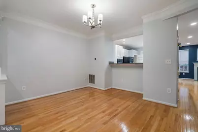 8648 Royal Worcester Lane, Fairfax, VA 22031 - Photo 6