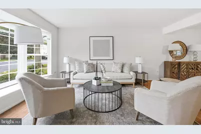 9919 Longford Court, Vienna, VA 22181 - Photo 2