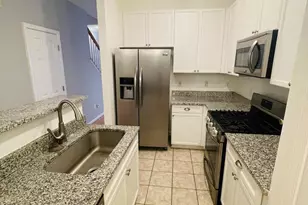 2665 Manhattan Pl, Vienna, VA 22180 - Photo 6