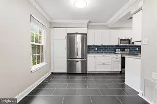 6410 Blarney Stone Ct, Springfield, VA 22152 - Photo 4