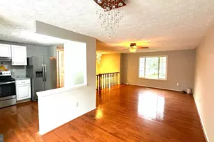 3012 Summershade Ct, Herndon, VA 20171 - Photo 10