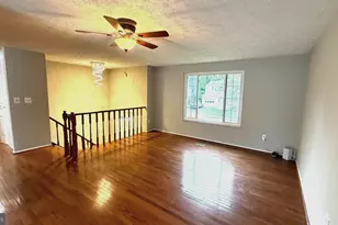 3012 Summershade Ct, Herndon, VA 20171 - Photo 4