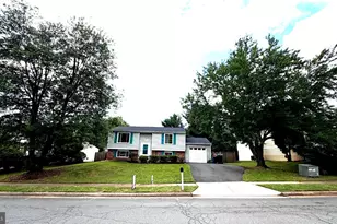 3012 Summershade Ct, Herndon, VA 20171 - Photo 2