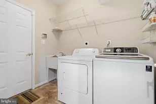 7608 Mcweadon Ln, Springfield, VA 22150 - Photo 24