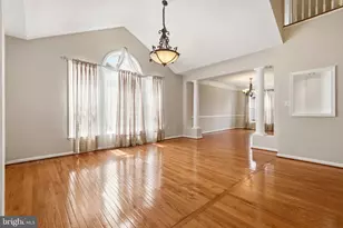 7608 Mcweadon Ln, Springfield, VA 22150 - Photo 6
