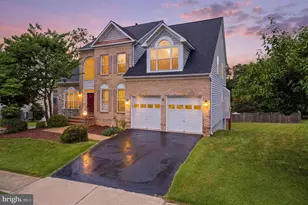 7608 Mcweadon Ln, Springfield, VA 22150 - Photo 1