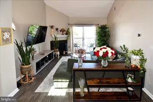 5121 Travis Edward Way, Centreville, VA 20120 - Photo 10