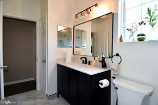 5121 Travis Edward Way, Centreville, VA 20120 - Photo 18
