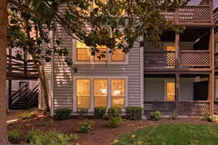 10010 Oakton Terrace Rd, Oakton, VA 22124 - Photo 1