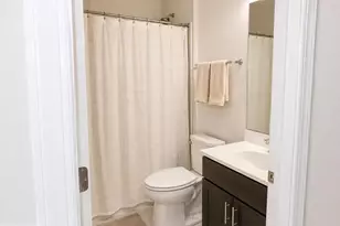 3927 Fair Ridge Dr, Fairfax, VA 22033 - Photo 16
