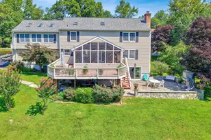 10915 Belgravia Ct, Great Falls, VA 22066 - Photo 2