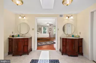 10915 Belgravia Ct, Great Falls, VA 22066 - Photo 30