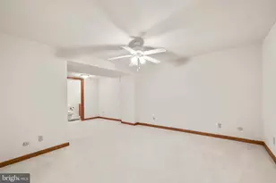 10915 Belgravia Ct, Great Falls, VA 22066 - Photo 50