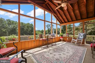 10915 Belgravia Ct, Great Falls, VA 22066 - Photo 16