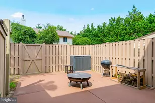 1103 Whitewater Pl, Herndon, VA 20170 - Photo 32