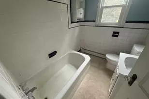 2414 Fairview Dr, Alexandria, VA 22306 - Photo 16