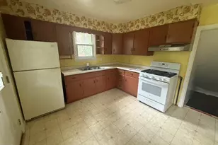 2414 Fairview Dr, Alexandria, VA 22306 - Photo 12