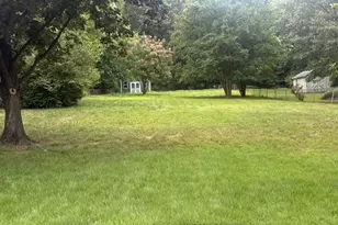 2414 Fairview Dr, Alexandria, VA 22306 - Photo 18