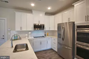 238 Van Buren St, Herndon, VA 20170 - Photo 4