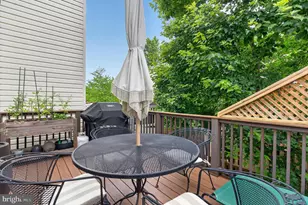 6937 Gourock Ct, Alexandria, VA 22315 - Photo 16