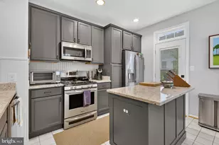 6937 Gourock Ct, Alexandria, VA 22315 - Photo 12