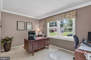 8024 Garlot Dr, Annandale, VA 22003 - Photo 30
