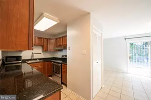 9572 Inverary Ct, Lorton, VA 22079 - Photo 12