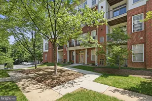 11506 Sperrin Cir, Fairfax, VA 22030 - Photo 2
