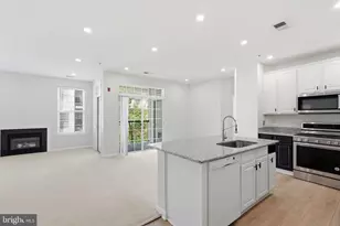 11506 Sperrin Cir, Fairfax, VA 22030 - Photo 6