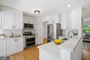 8410 Bound Brook Ln, Alexandria, VA 22309 - Photo 14
