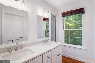 1413 Bayshire Ln, Herndon, VA 20170 - Photo 24