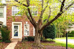 6335 Summer Moon Ln, Alexandria, VA 22312 - Photo 2