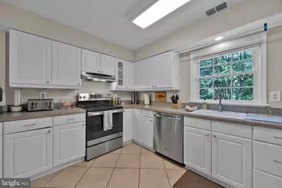 2465 Windbreak Drive, Alexandria, VA 22306 - Photo 12