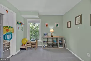 2465 Windbreak Dr, Alexandria, VA 22306 - Photo 28