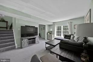 2465 Windbreak Dr, Alexandria, VA 22306 - Photo 22