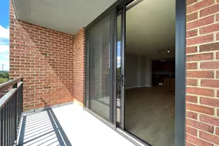 2451 Midtown Ave, Alexandria, VA 22303 - Photo 4