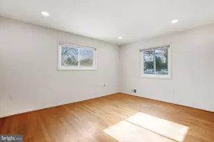 4904 Chanticleer Ave, Annandale, VA 22003 - Photo 10