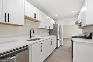 14462 Four Chimney Dr, Centreville, VA 20120 - Photo 14