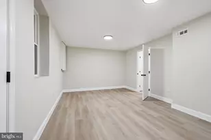 14462 Four Chimney Dr, Centreville, VA 20120 - Photo 10