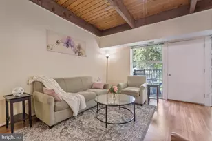 4907 Americana Dr, Annandale, VA 22003 - Photo 4