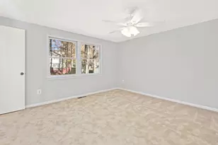 12712 Longleaf Ln, Herndon, VA 20170 - Photo 14