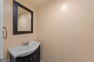2598 Logan Wood Dr, Herndon, VA 20171 - Photo 32