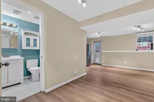 6221 Bella Dr, Centreville, VA 20121 - Photo 18