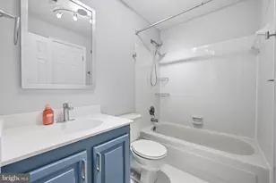 12606 Victoria Station Ct, Fairfax, VA 22033 - Photo 32