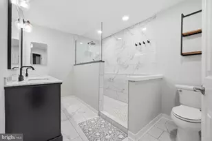 12606 Victoria Station Ct, Fairfax, VA 22033 - Photo 24