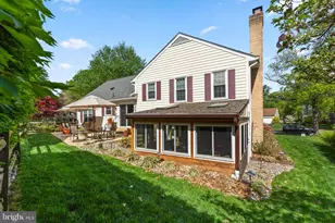 9021 Parliament Dr, Burke, VA 22015 - Photo 12